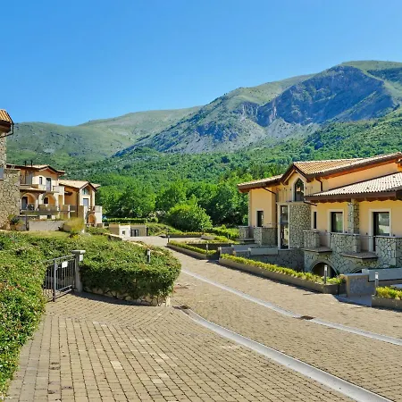 Splendid Holiday In With Terrace Casa vacanze Scanno